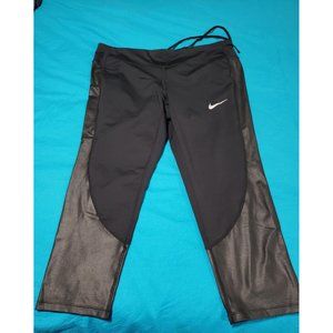 Nike Crops